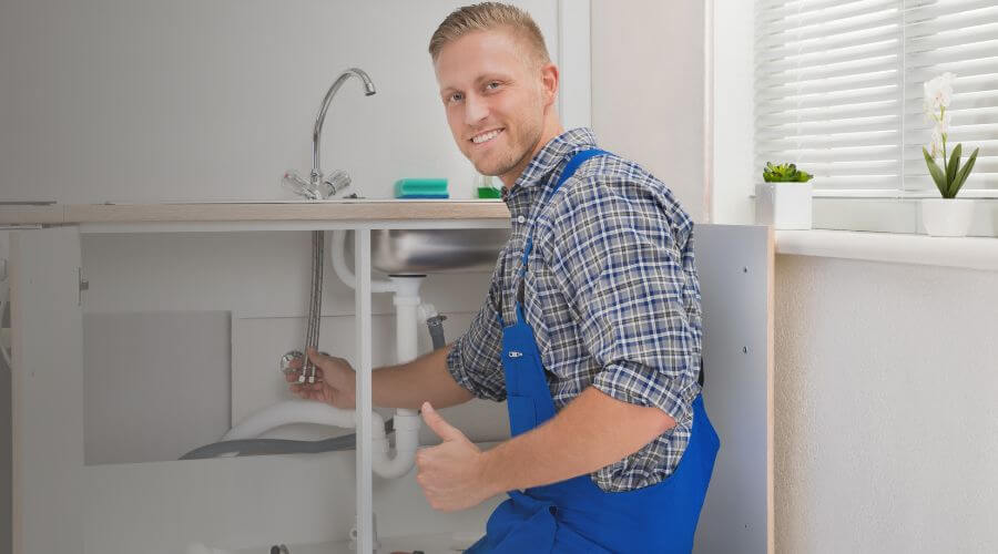 Holiday Plumbing Service in La Pryor, TX